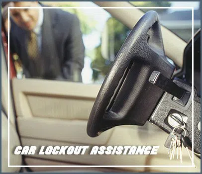 Lock Locksmith Tech Hamilton, OH 513-323-3099 - car-lockout